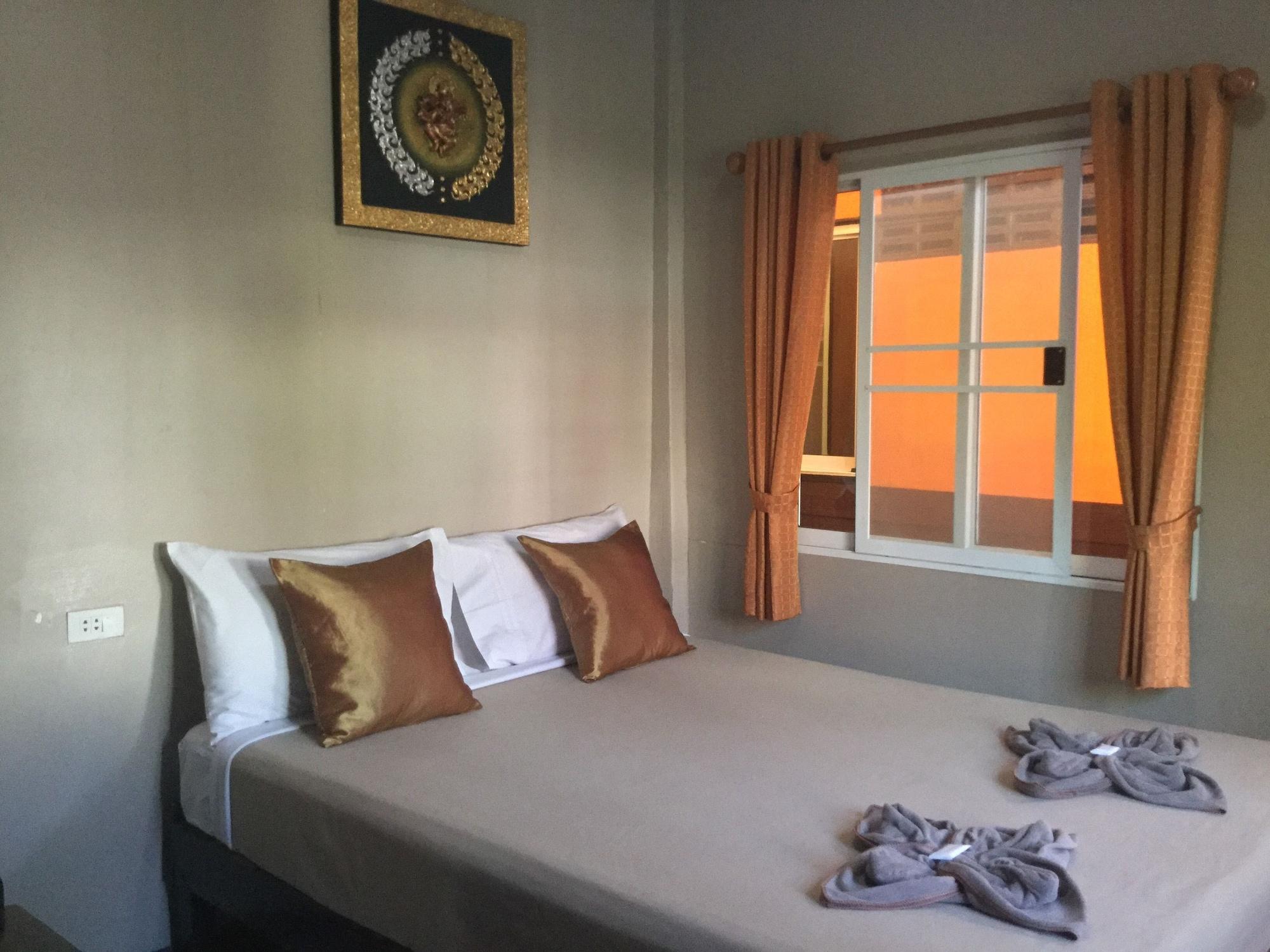 North Star Guest House Chiang Mai Bagian luar foto