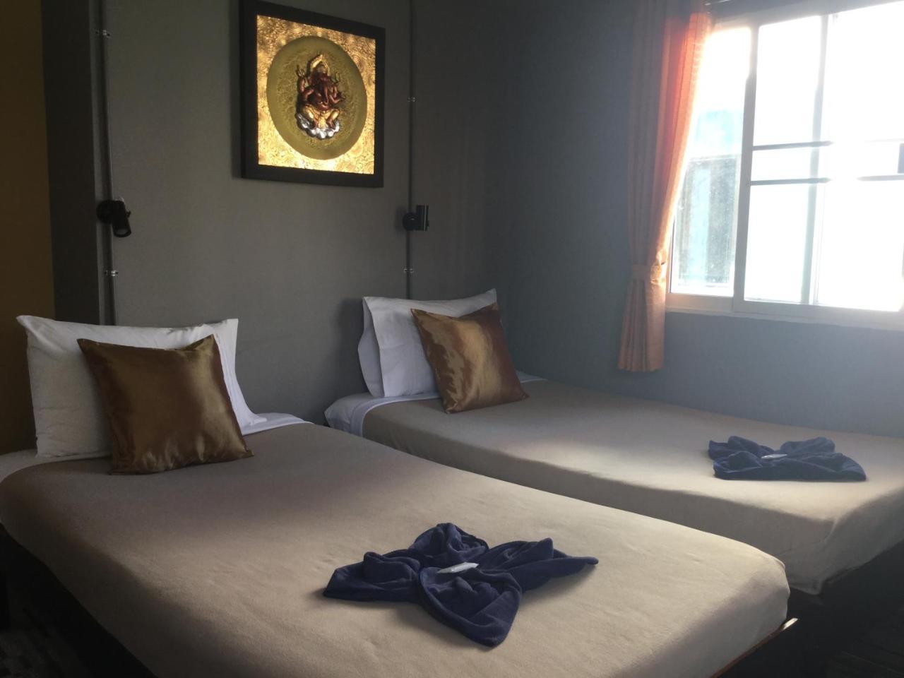 North Star Guest House Chiang Mai Bagian luar foto