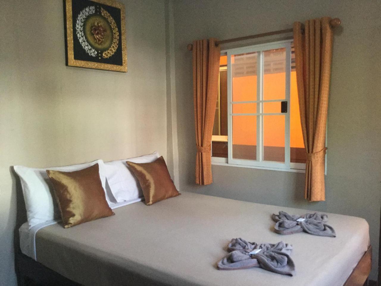 North Star Guest House Chiang Mai Bagian luar foto